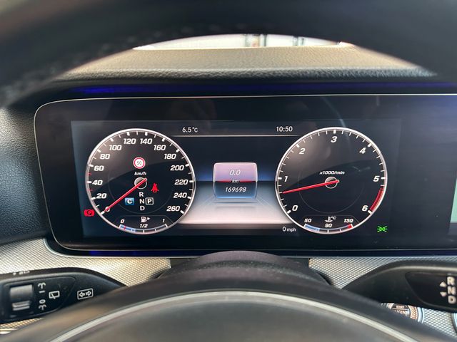 Mercedes-Benz E 350 d *4Matic*Led*Multibeam*Pano*AHK*