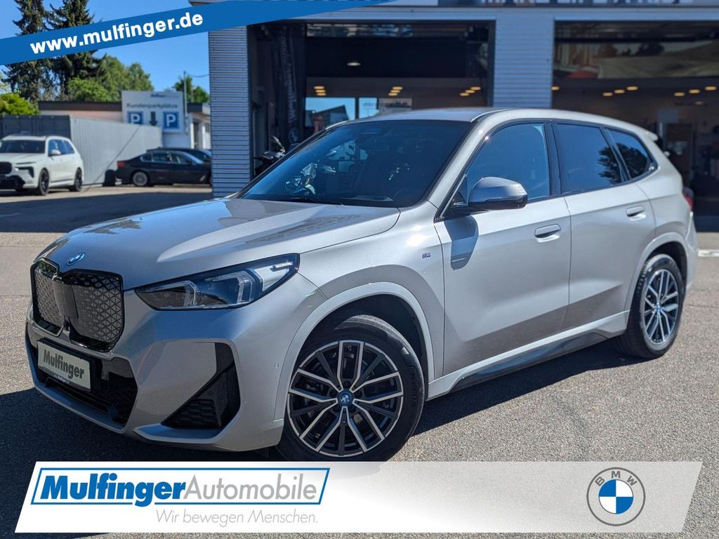 BMW iX1