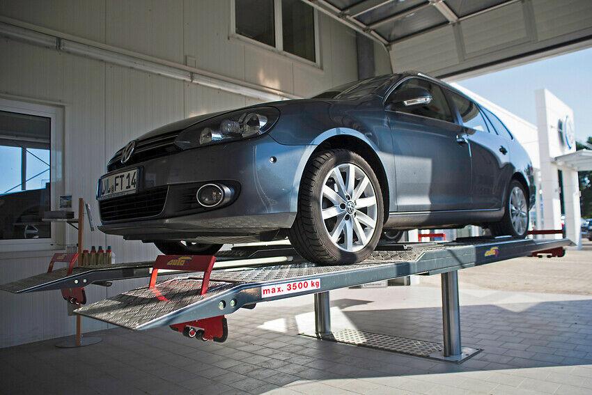 showroom-image-bottom