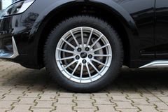 AUDI A4 Allroad quattro 40TDI / MATRIX/ AHK/ MAGNETIC AUDI A4 Allroad quattro 40TDI / MATRIX/ AHK/ MAGNETIC