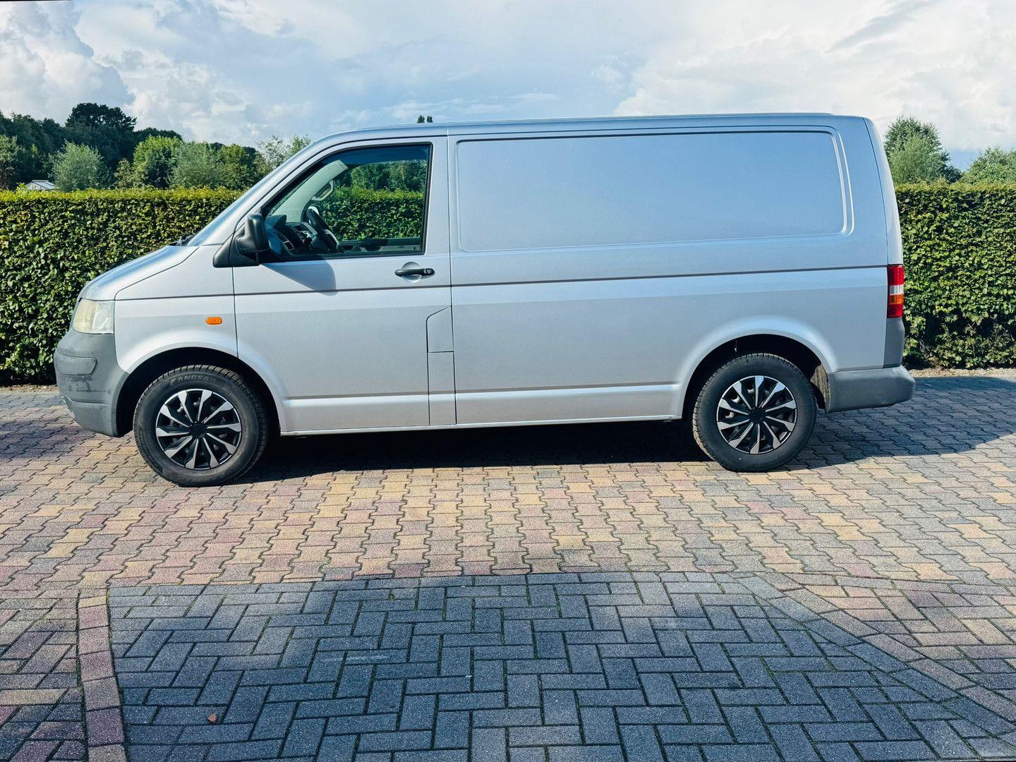 Volkswagen Transporter 2.5 TDI A/C Kasten
