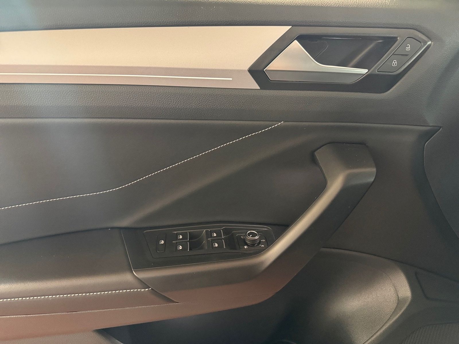 Volkswagen T-Roc - Bild 12