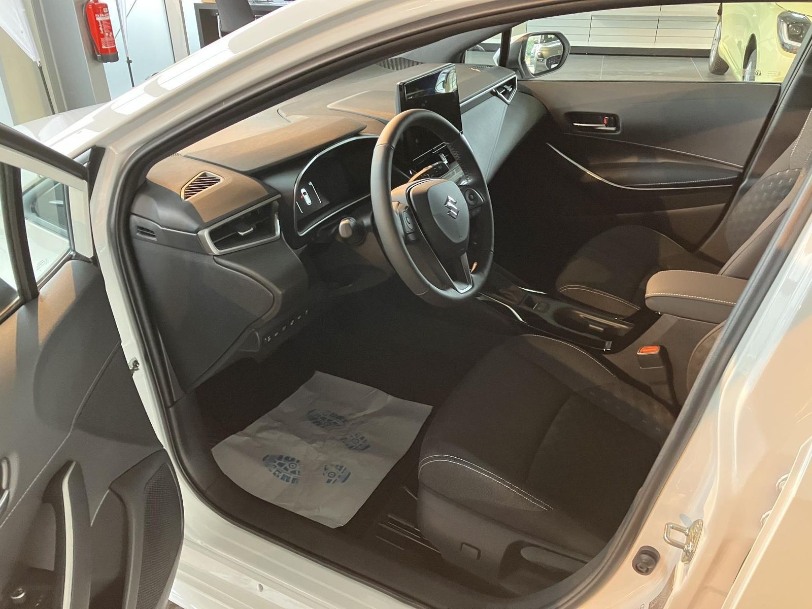 Suzuki Swace - Bild 9