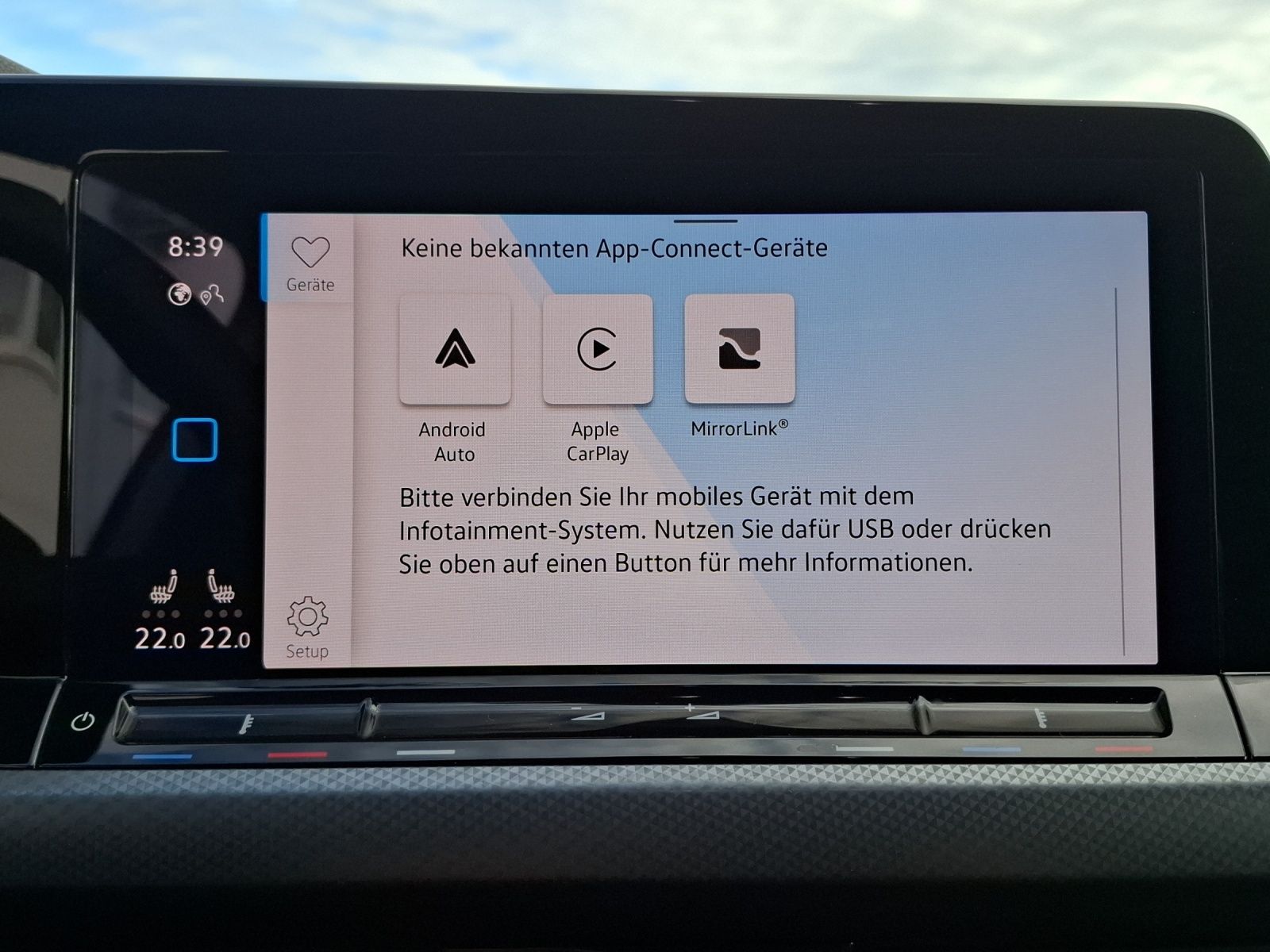 Fahrzeugabbildung Volkswagen Golf VIII TSI Active Standhzg. LEDplus Navi AID