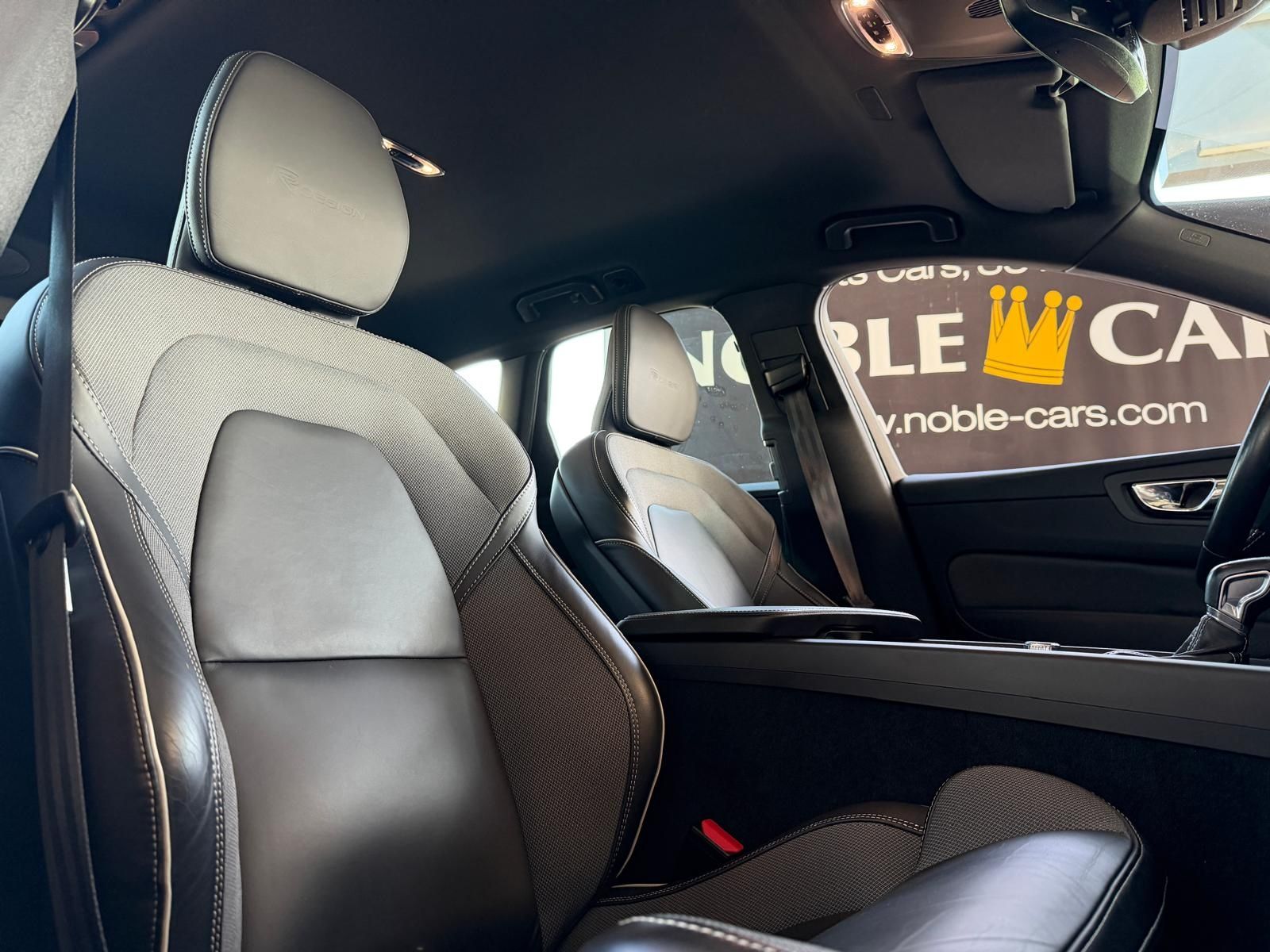 Fahrzeugabbildung Volvo XC60 R Design AHK 360° H/K LED ACC LEDER