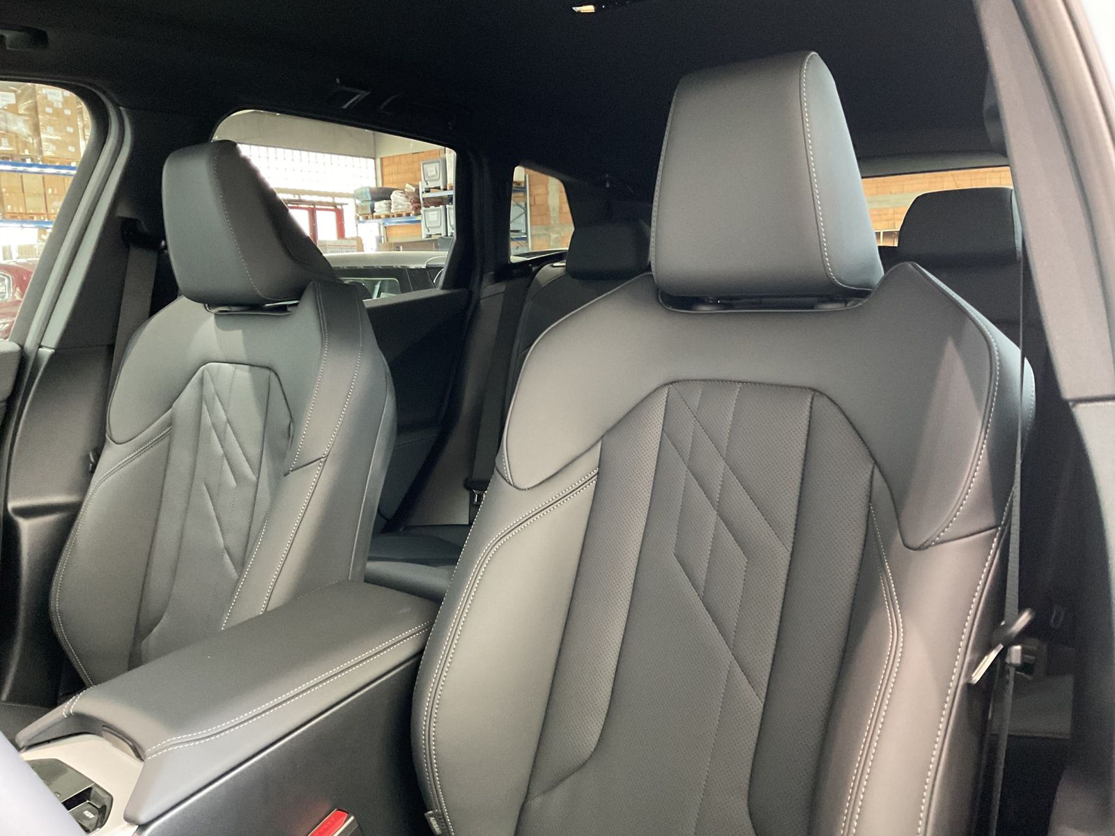 Fahrzeugabbildung BMW X3 20 xDrive 19" LMR, AHK, Standheizung DAB