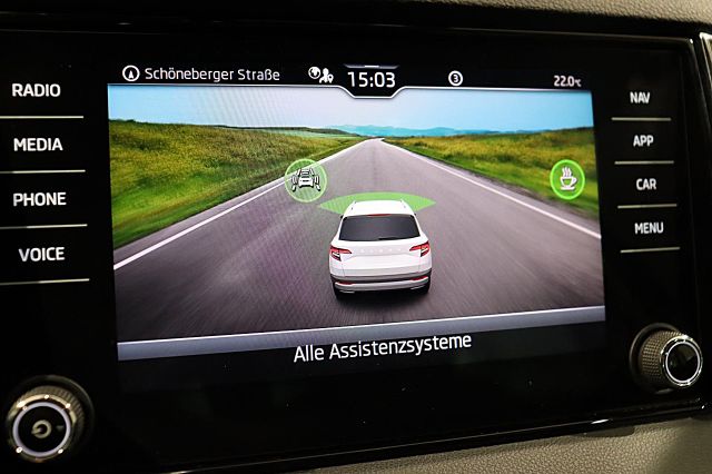 Karoq 1.0 TSI Clever OPF NAVI LED TEMPOMAT SHZ
