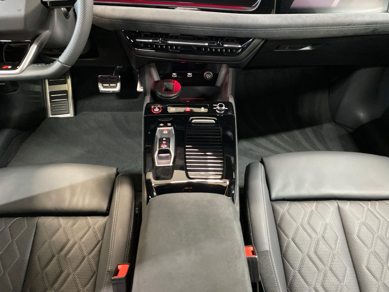 Audi S6 e-tron - Bild 14