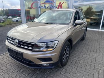Volkswagen Tiguan - 1