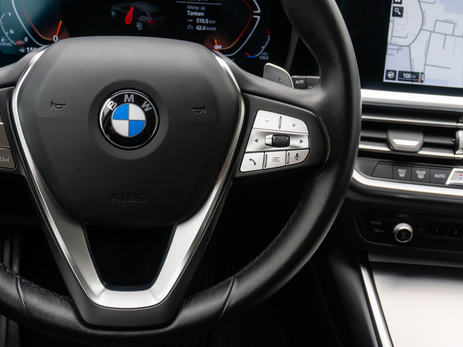 Fahrzeugabbildung BMW 320d DAB HiFi PDC Alarm Sport Geschwindigkeitsre