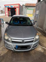 Opel Astra H 2004 Automatik - Opel Astra aus 2004: Kombi