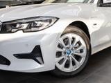 BMW 320e A Advantage HiFi DAB WLAN ACC + Stop&Go - gebrauchte BMW 320 aus dem Jahr 2022