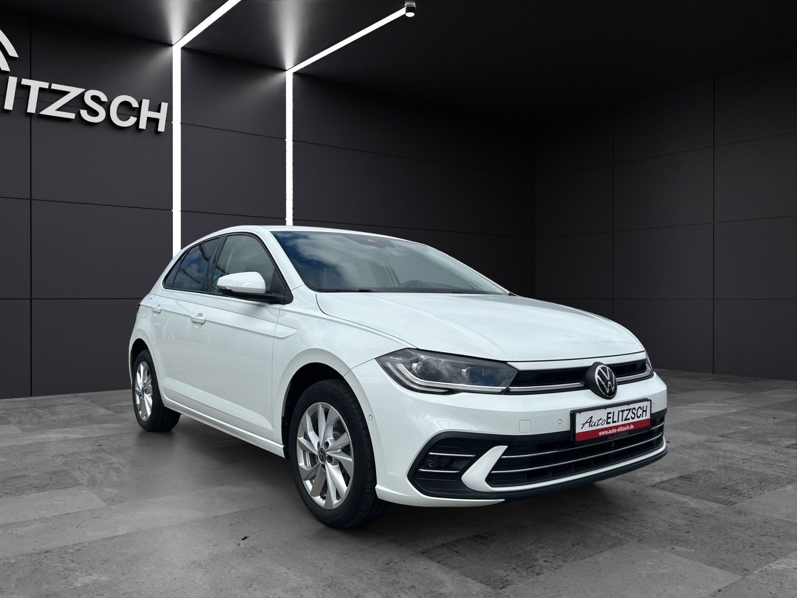 Fahrzeugabbildung Volkswagen Polo Style TSI DSG IQ.Light ACC SH PDC AppConnec
