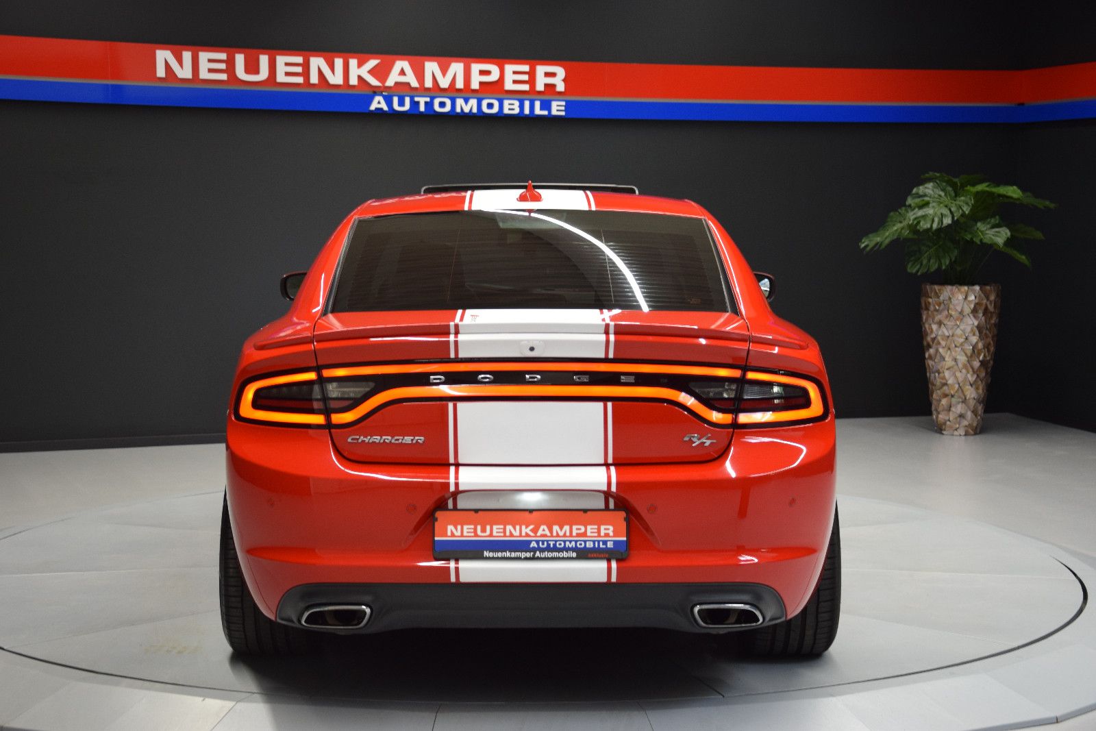Fahrzeugabbildung Dodge Charger Schiebedach Sitzl Bi-Colo Alpine LED NAV