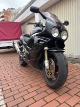 Honda CBR 900 RR - SC28  - Fireblade - HONDA CB 900 F2