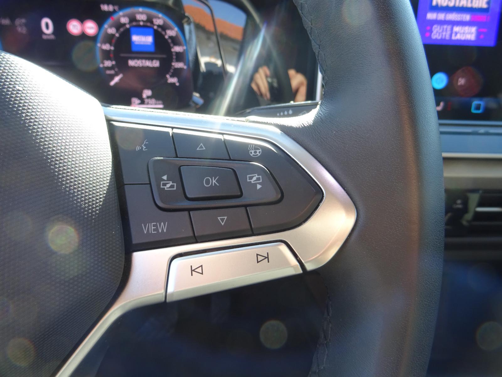 Volkswagen Golf VIII Lim. Life 1.5 eTSI LED Navi PDC Temp., миниатюра 15