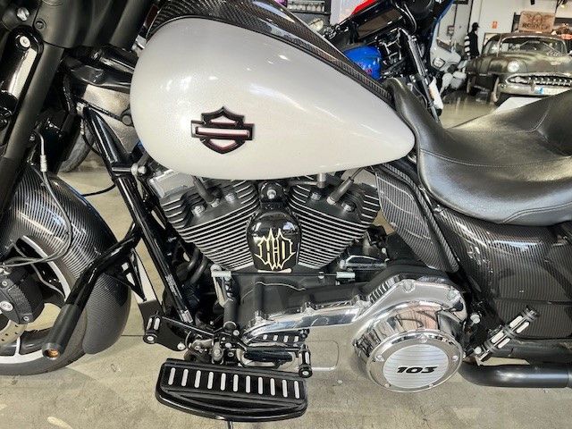 Fahrzeugabbildung Harley-Davidson Street Glide 103 cui