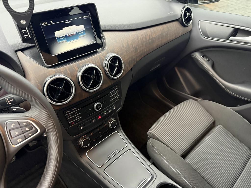 Mercedes-Benz B 220 CGI 4Matic, Navi, 7G-Tronic, AHK, Klima