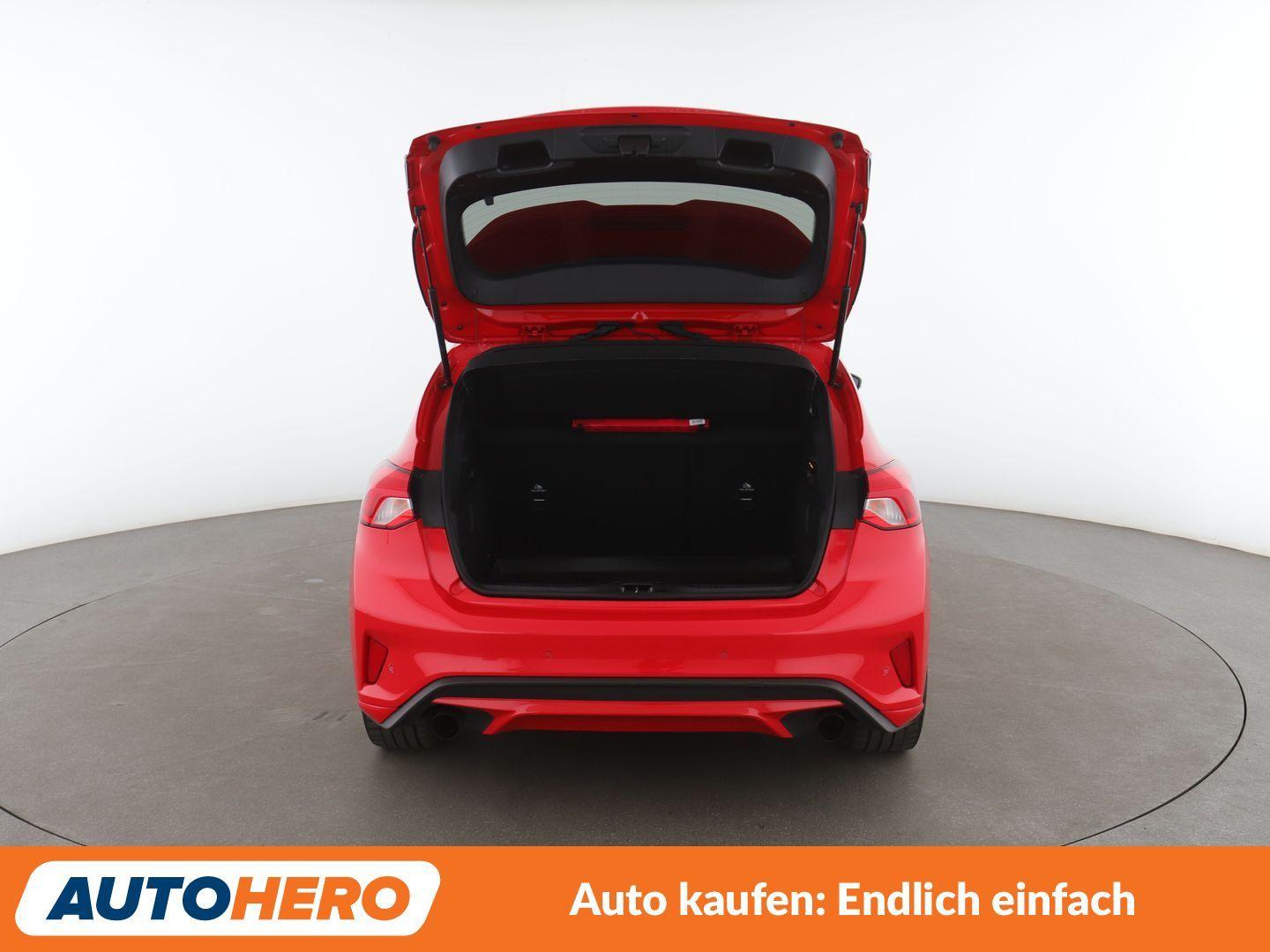 Ford Focus 2.3 EcoBoost ST *NAVI*LED*ACC*PDC*SHZ*LHZ*