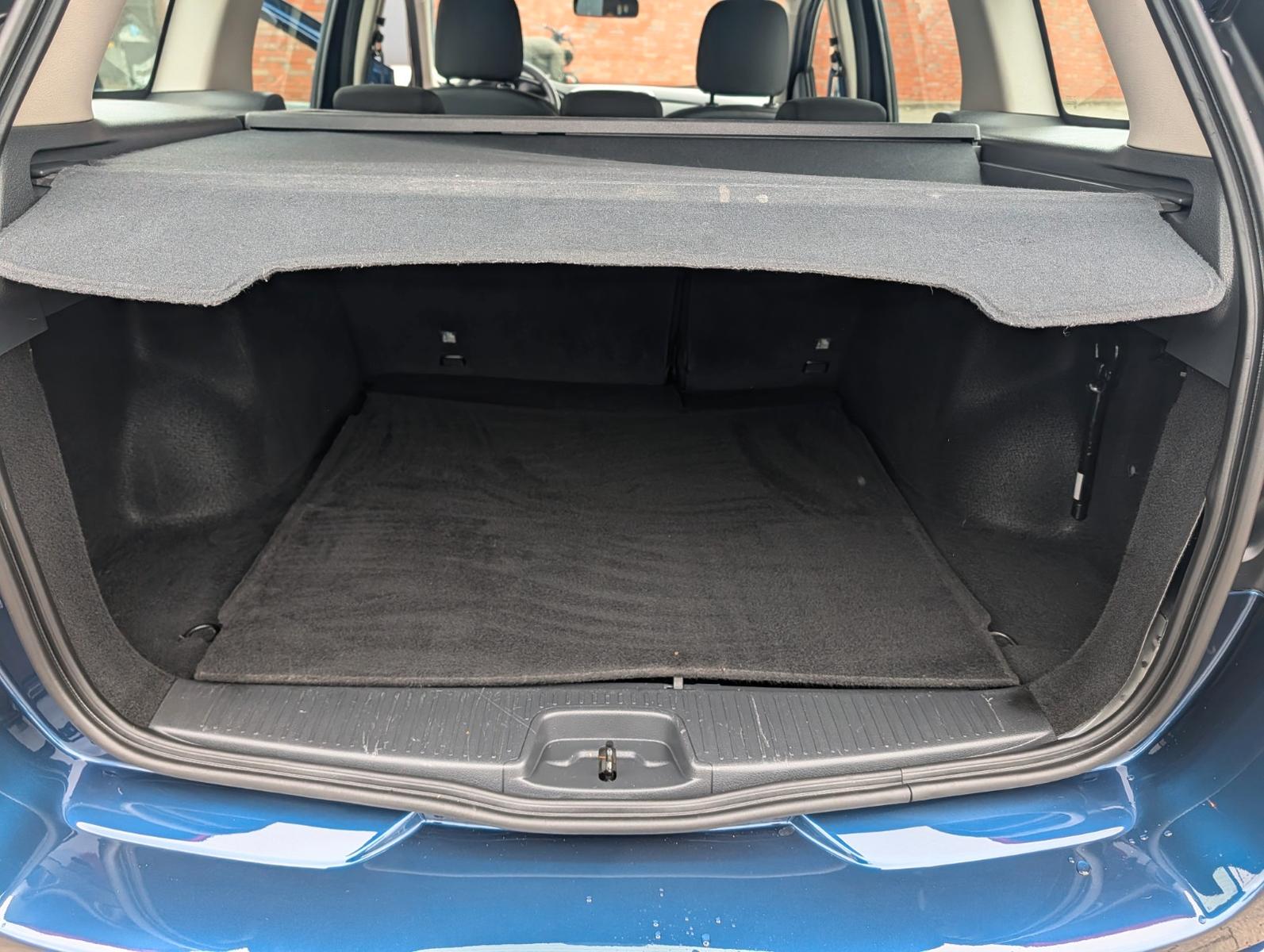 Dacia Logan 2015 — photo 19