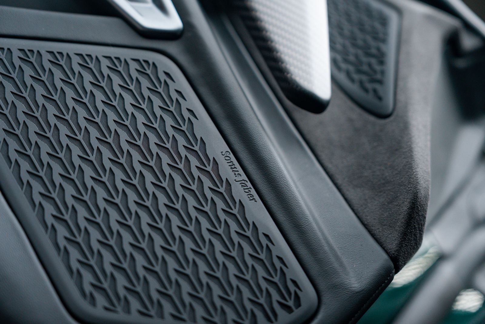 Fahrzeugabbildung Lamborghini Revuelto FULL CARBON/LIFT/PASSENGER/MY 26
