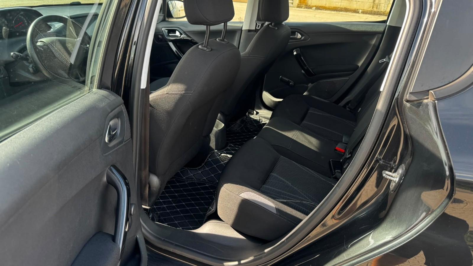 Peugeot 208 Active