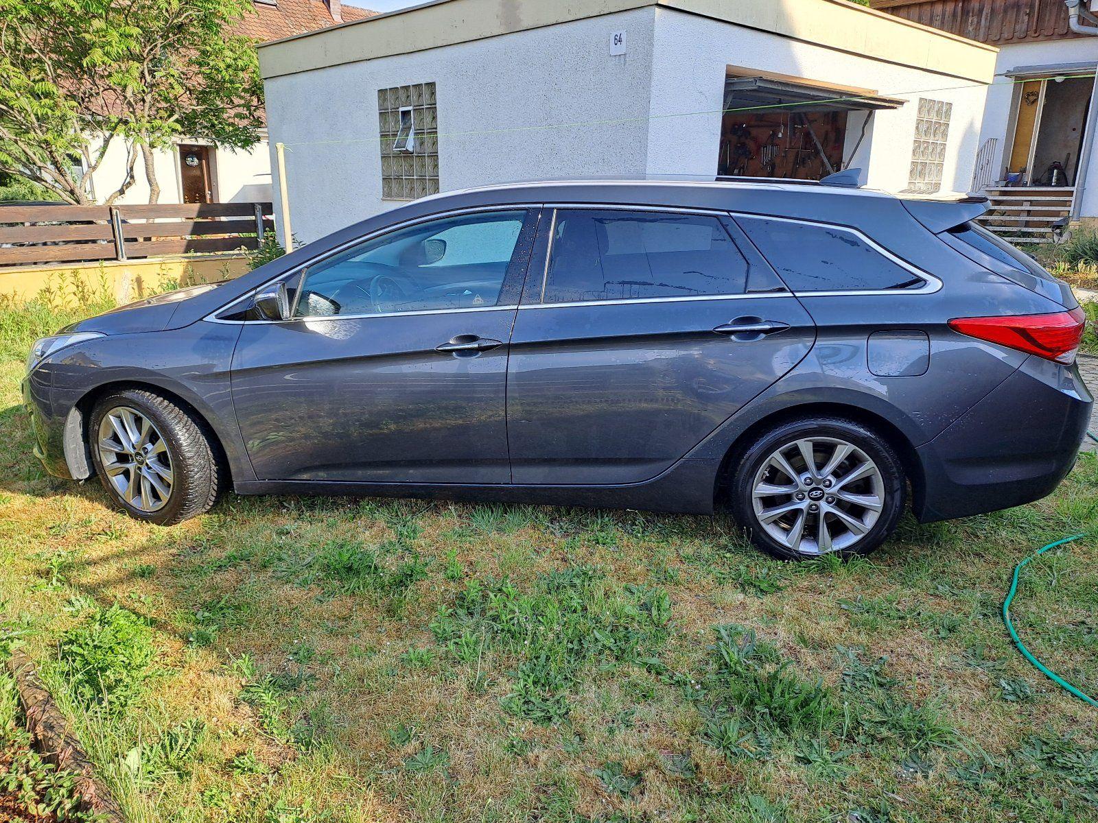 Hyundai i40 2014 — rear view