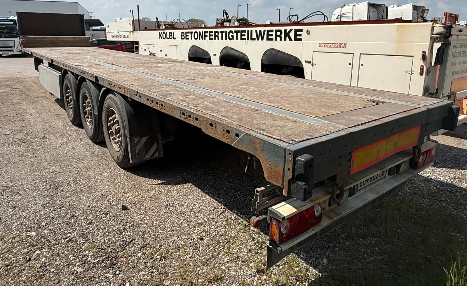 Schwarzmüller J Serie Plateau Liftachse