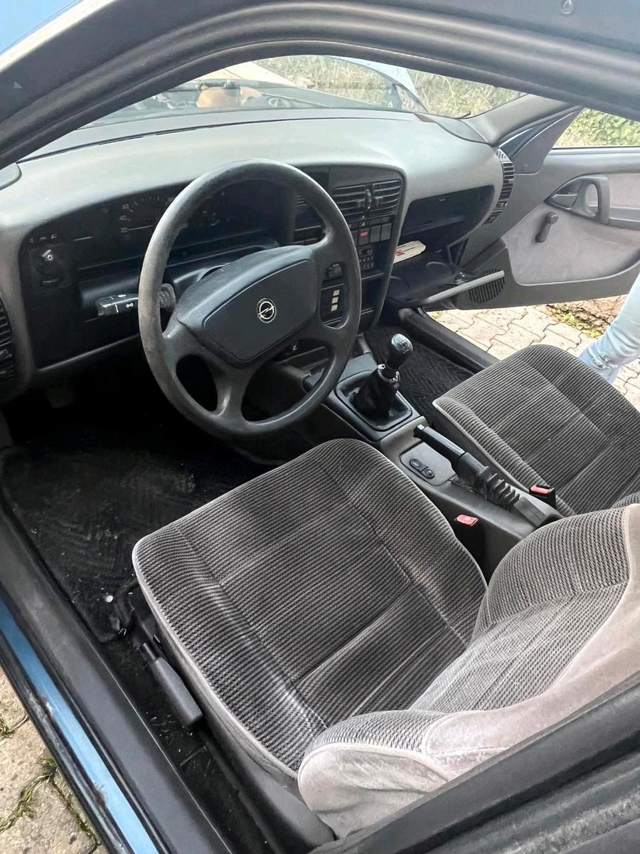 Opel Omega