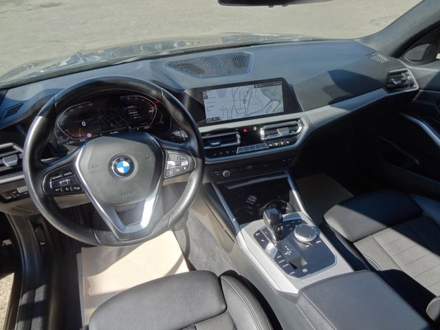 Fahrzeugabbildung BMW 320d xDrive/1.Hand/Virtual/AHK/Leder/Navi/190PS/
