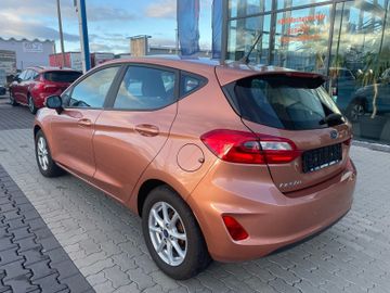 Fahrzeugabbildung Ford Fiesta Cool & Connect SHZ, PDC, Spurhalteass.