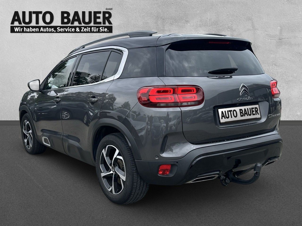 Fahrzeugabbildung Citroën C5 Aircross 2.0 HDI SHINE 180EAT*Navi* - mit KI generiert/bearbeitet