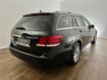 Mercedes E 200 - 4