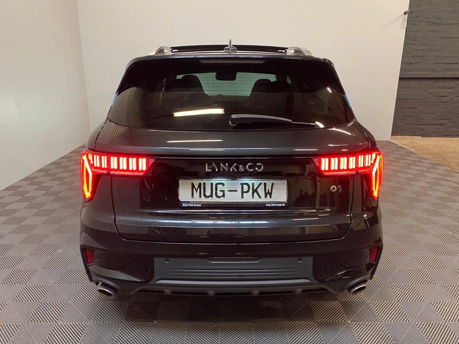 Lynk & Co 01