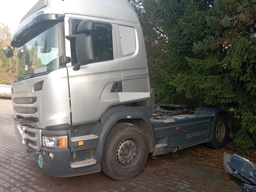 Scania R490