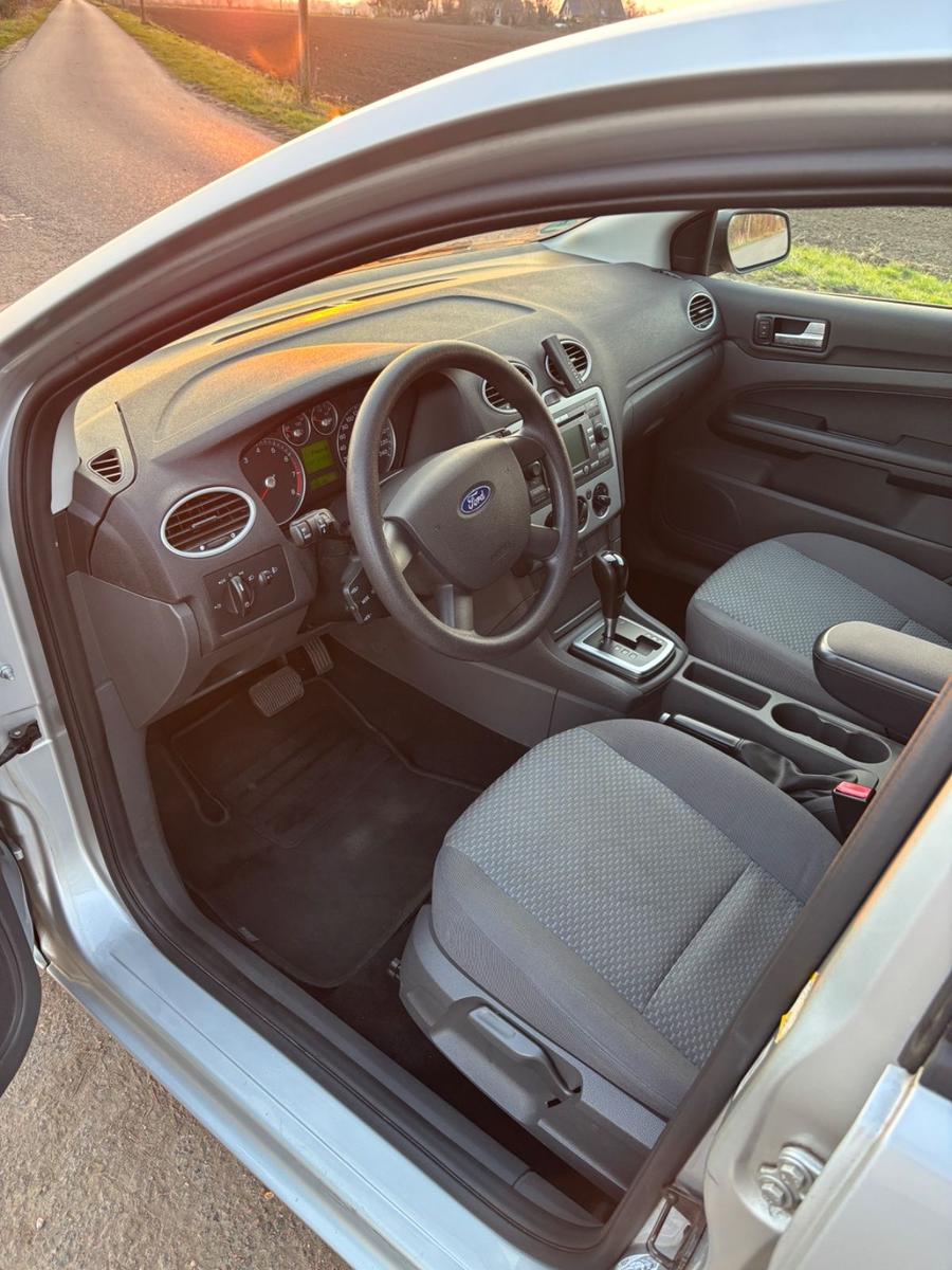 Ford Focus 2005 — photo 8