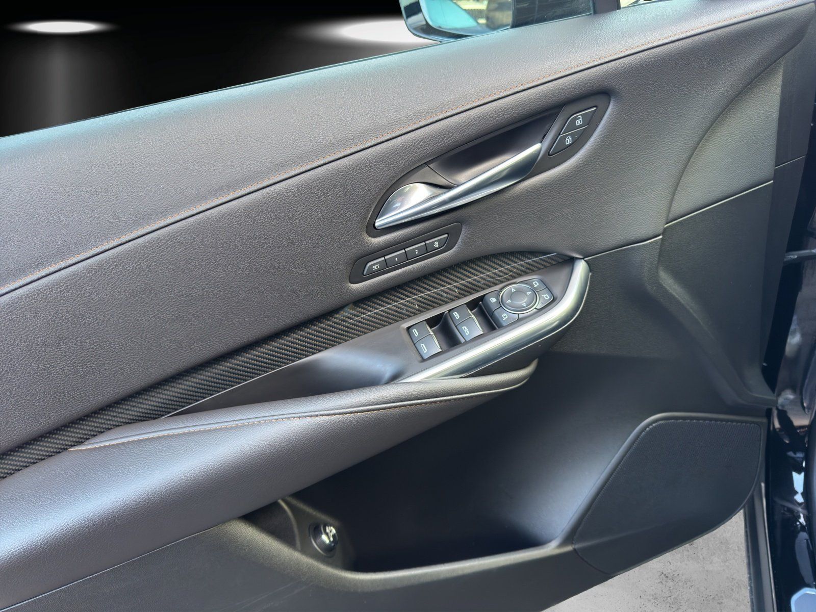 Fahrzeugabbildung Cadillac XT4 Sport 350D AWD SHZ/HUD/NAVI/LED/DT. FZG/SCHE