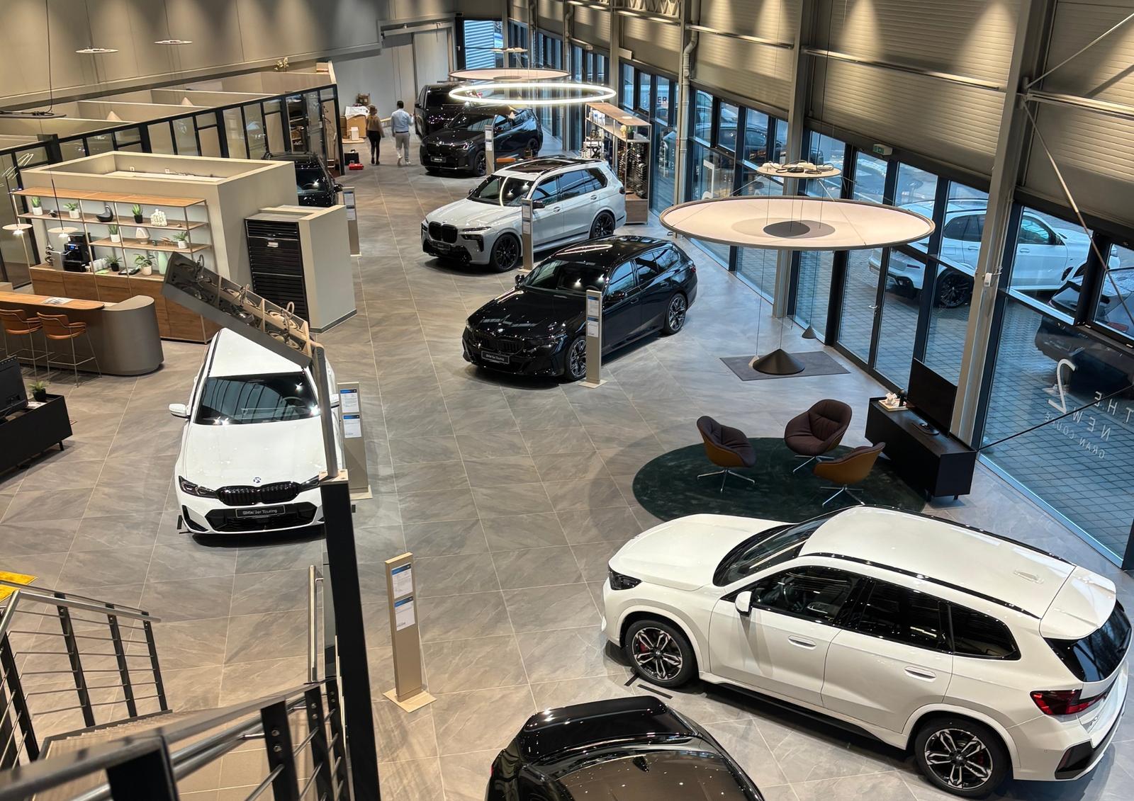 showroom-image-bottom