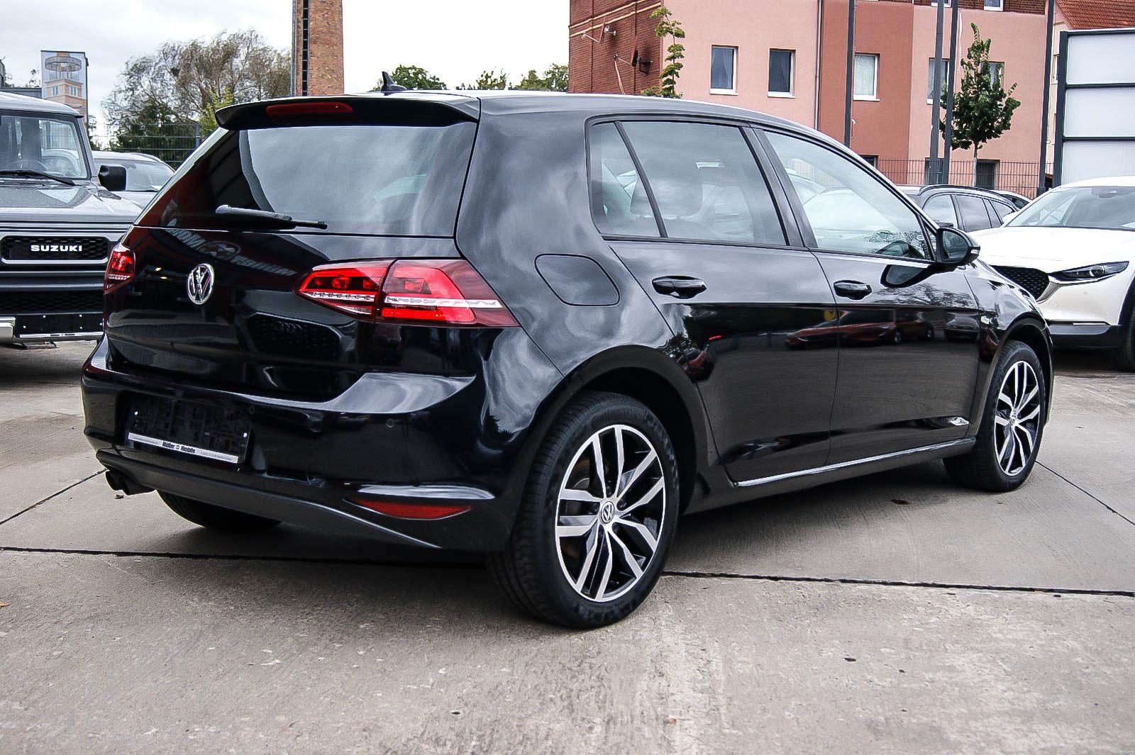 Fahrzeugabbildung Volkswagen Golf VII 1.4 TSI DSG Highl XENON PANORAMA KAMERA