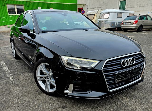 Audi A3 Lim.SPORT*KAM*PANO*VIRTUELL*CARPLAY*KEYLESS*