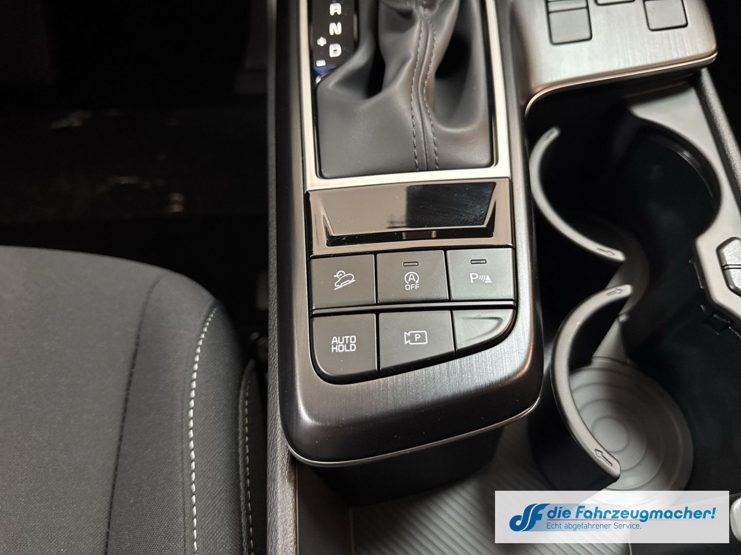 Fahrzeugabbildung Kia Sportage 1.6 T-GDI AWD 7DCT 2-Zonen-Klimaautomat