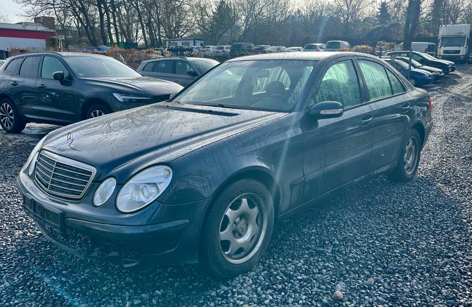 Mercedes-Benz E 200 E Limousine E 200 Kompressor. Automatik