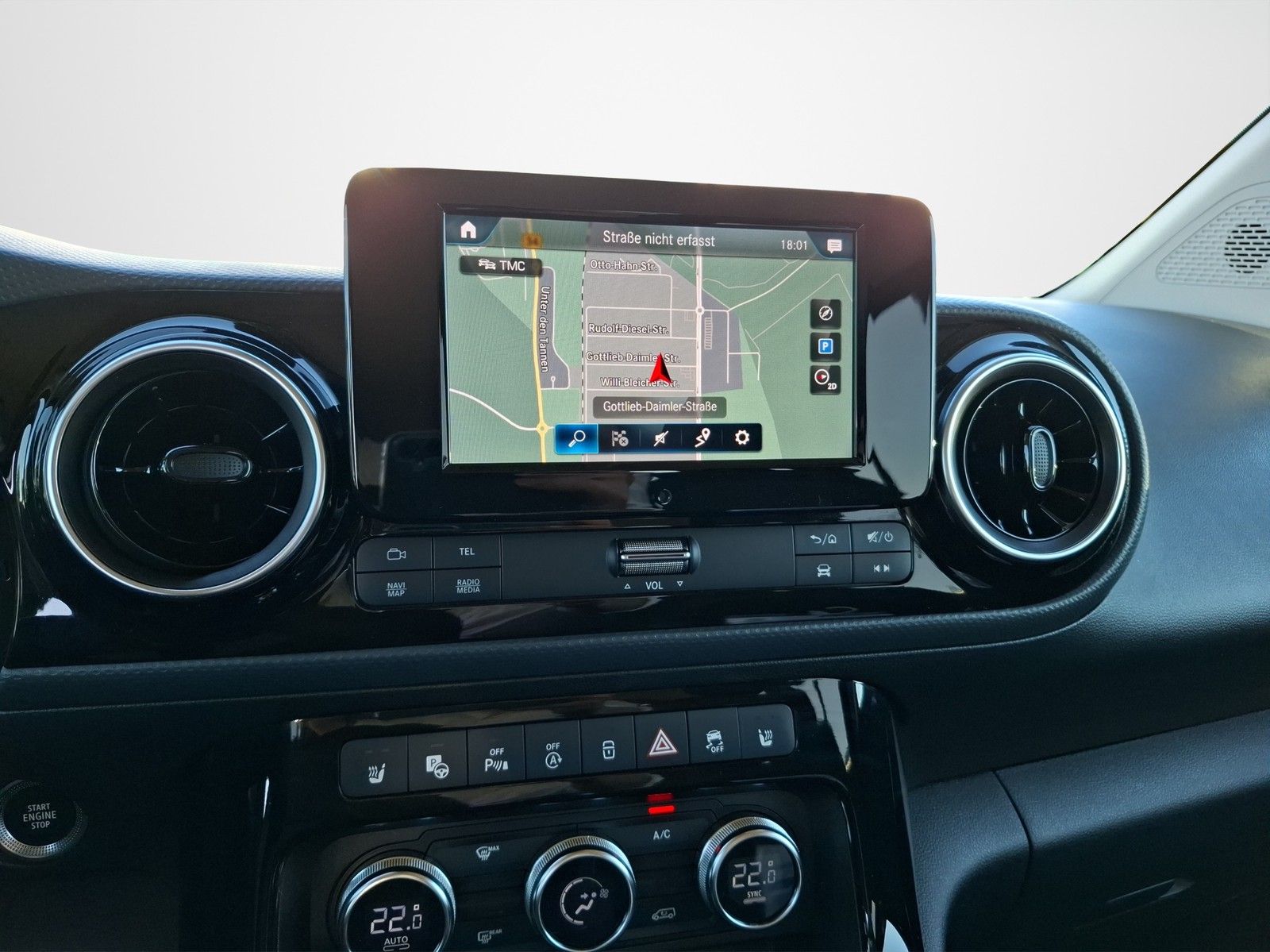 MERCEDES-BENZ T-Klasse 180 Style AUTOMATIK / NAVI / AHK / LED - Image 13