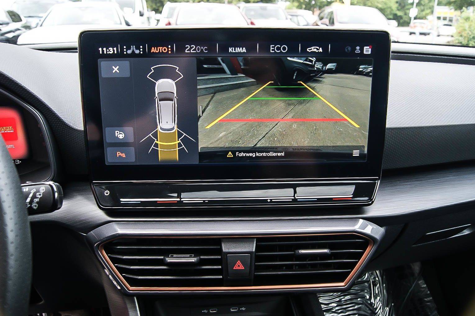 Fahrzeugabbildung CUPRA Leon Sportstourer e-Hybrid PANORAMA CARPLAY ACC