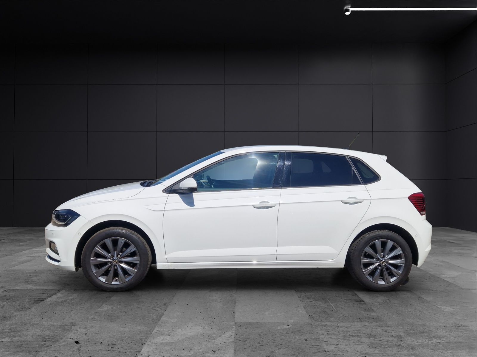 Fahrzeugabbildung Volkswagen Polo Highline TSI, LED ACC SHZ NAVI PDC