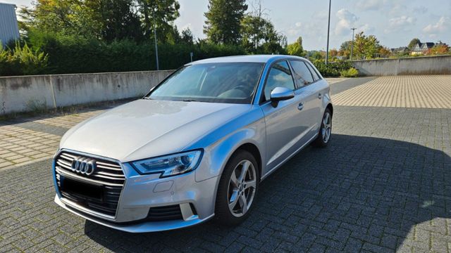 Audi A3 Sportback Sportsitze, Navi & Rückfahrkamera..