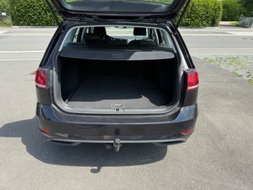 Volkswagen Golf - 3