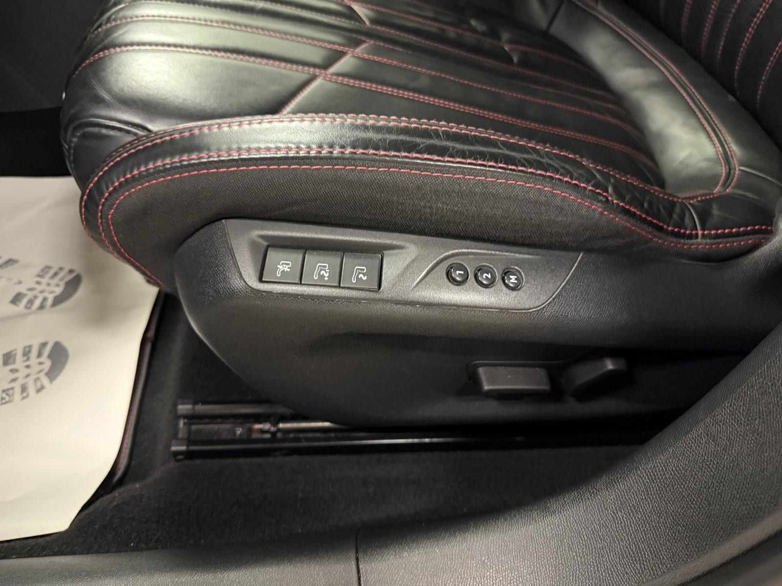 Fahrzeugabbildung Peugeot 308 GT /AHK /NAVI/KAMERA/LEDER/SCHECKHEFT