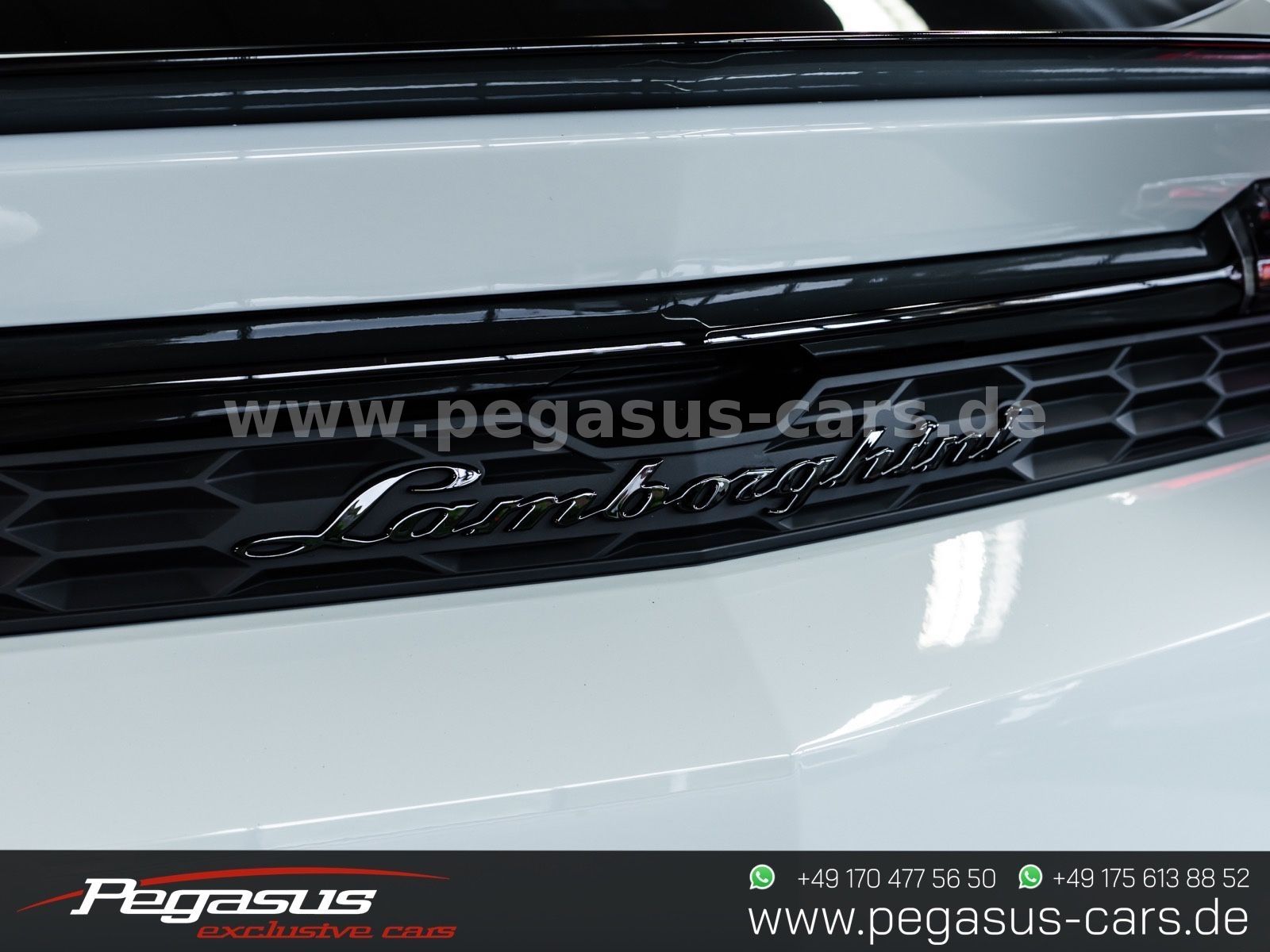 LAMBORGHINI Urus - 10