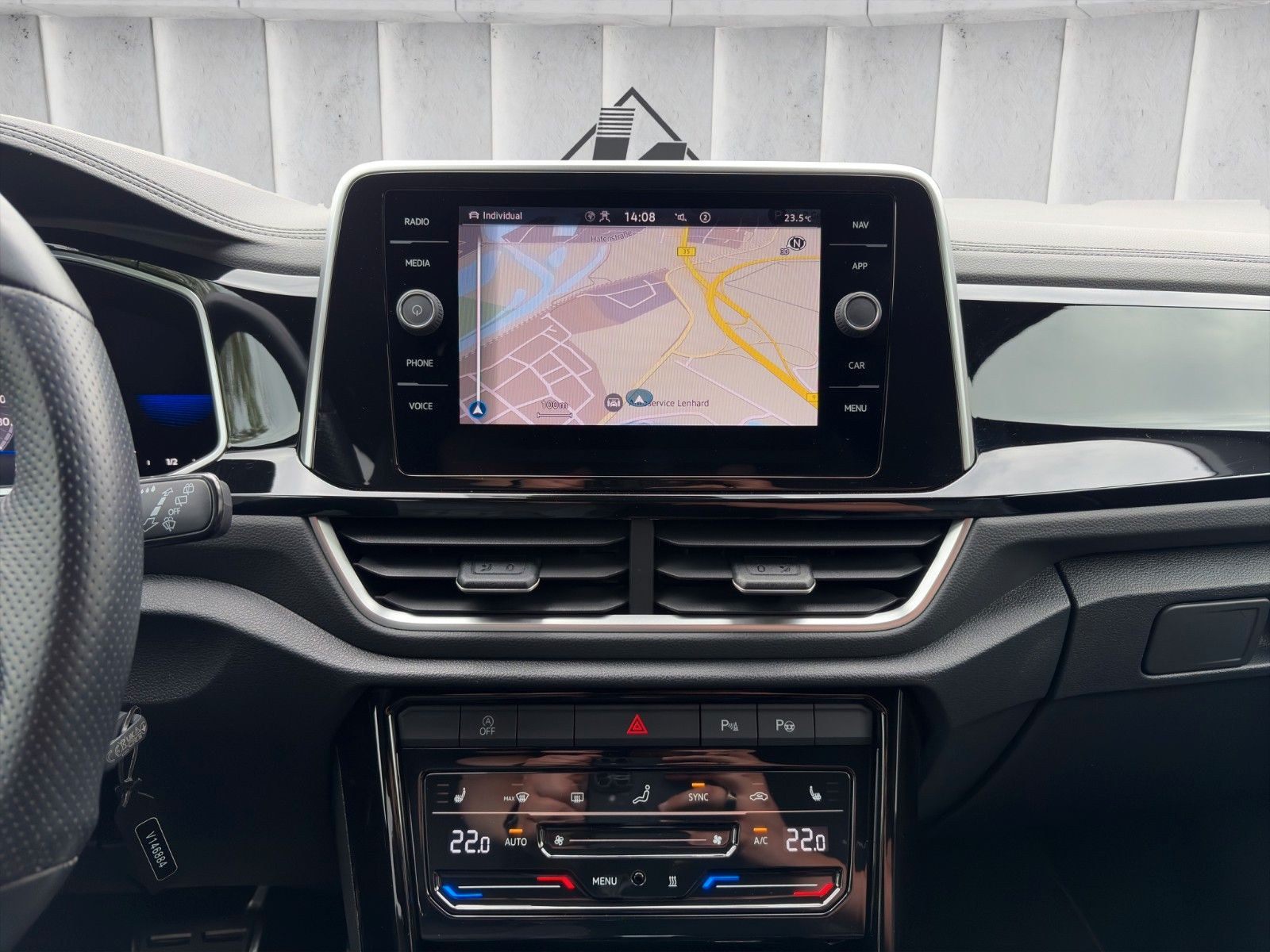Fahrzeugabbildung Volkswagen T-Roc R-Line 4M*DSG*SHZ*LED*NAVI***